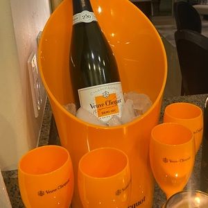 Veuve ClicquotTrendy Rich Coupe Yellow Acrylic Champagne Flutes & 🍾 Chiller!